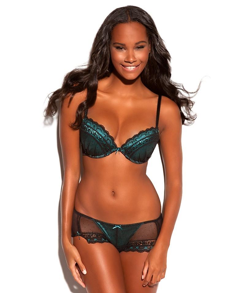 Eve Tramunt in lingerie