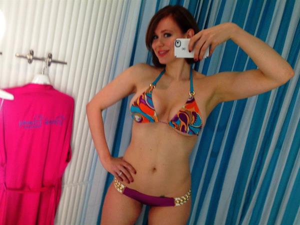 Maitland Ward in a bikini taking a selfie