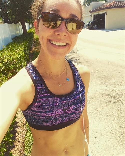 Sarah Hendrickson taking a selfie