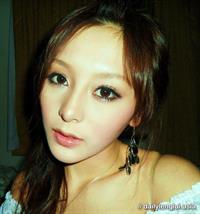 Jeana Ho taking a selfie