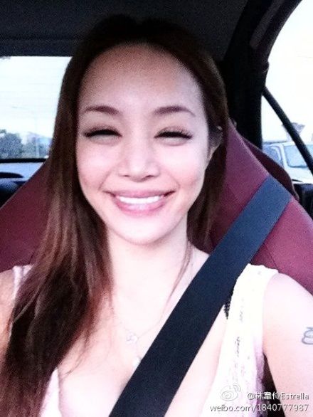Estrella Lin taking a selfie