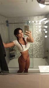 Michelle Lewin taking a selfie