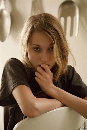 Riley Pictures Riley Naked at Home