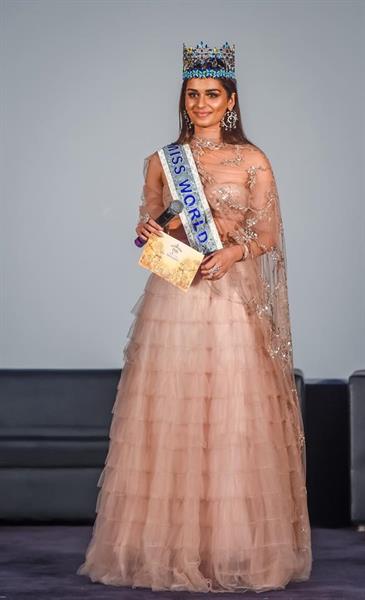 Manushi Chhillar