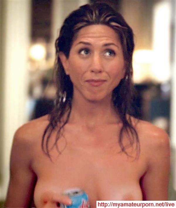 Jennifer Aniston - breasts
