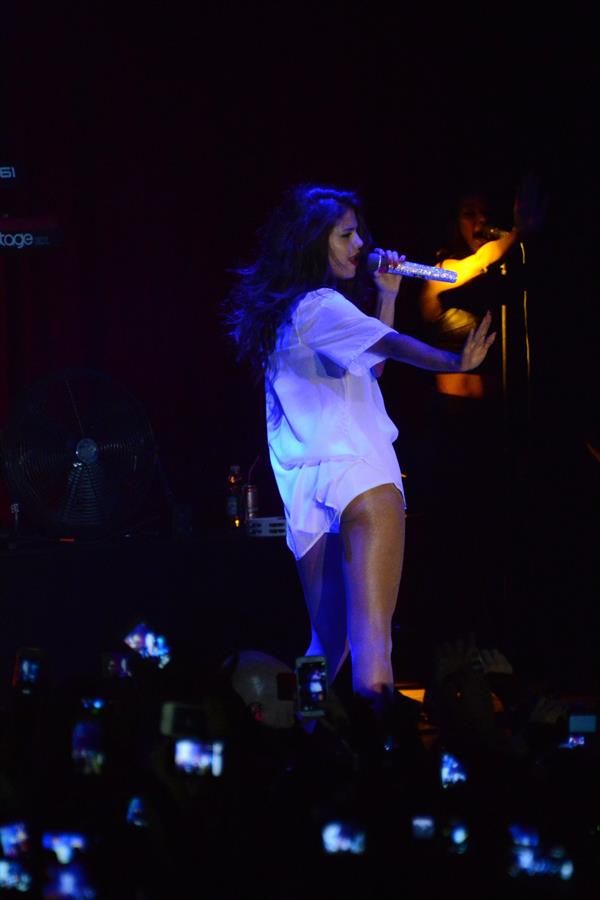 Selena Gomez –  Stars Dance  Milan performance 9/16/13  