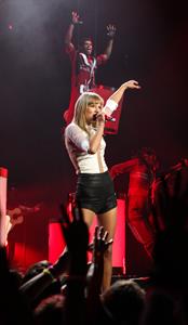 Taylor Swift  Red  Tour - Concert at the Staples Center in Los Angeles - August 19, 2013 