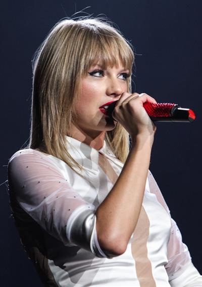 Taylor Swift  Red  Tour - Concert at the Staples Center in Los Angeles - August 19, 2013 