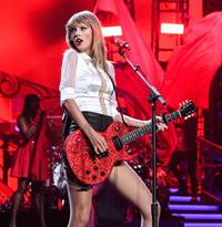 Taylor Swift  Red  Tour - Concert at the Staples Center in Los Angeles - August 19, 2013 