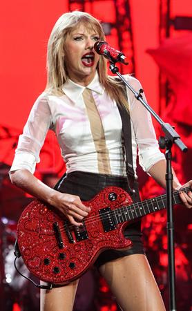 Taylor Swift  Red  Tour - Concert at the Staples Center in Los Angeles - August 19, 2013 