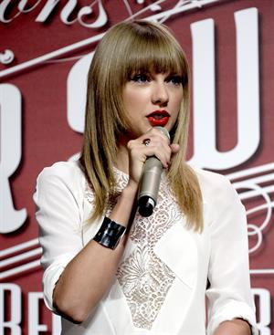 Taylor Swift 'Red' Tour Press Event in LA 8/20/13  