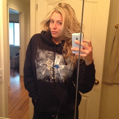 Dianna Dahlgren taking a selfie