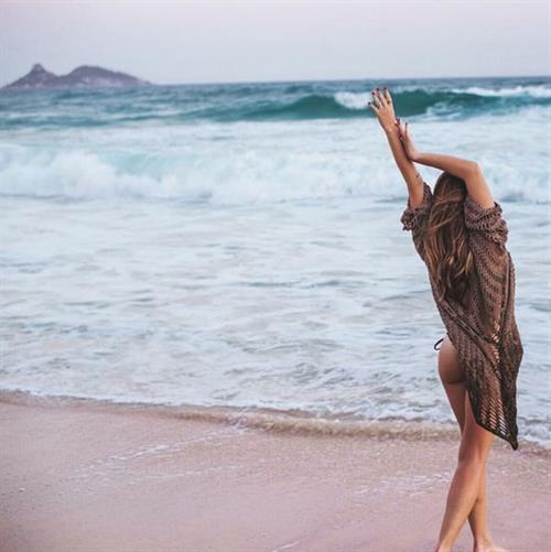 Giovanna Lancellotti in a bikini - ass