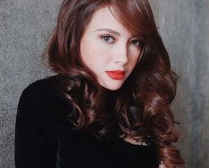 Ellen Adarna
