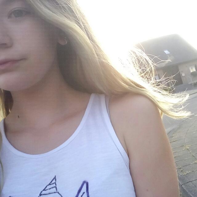 blonde teen - german blonde babe