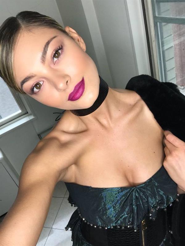 Demi-Leigh Nel-Peters taking a selfie