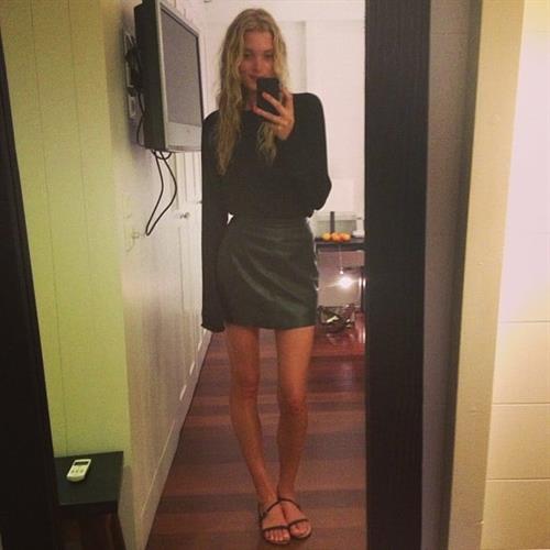 Elsa Hosk taking a selfie
