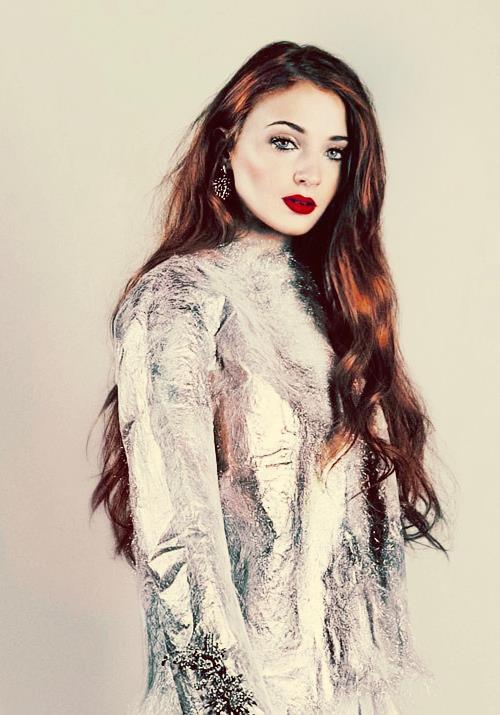 Sophie Turner (Actress)