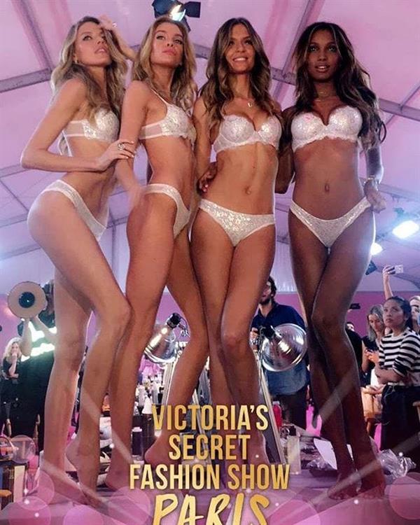 Josephine Skriver in lingerie