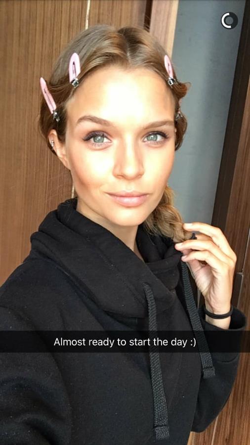 Josephine Skriver taking a selfie