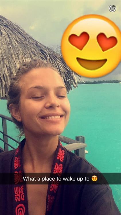 Josephine Skriver taking a selfie