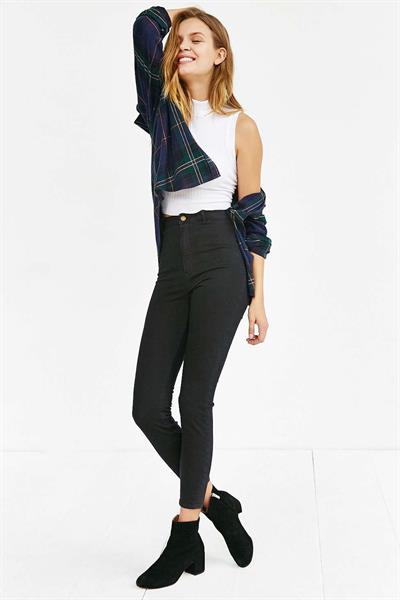 Josephine Skriver Pictures Josephine Skriver