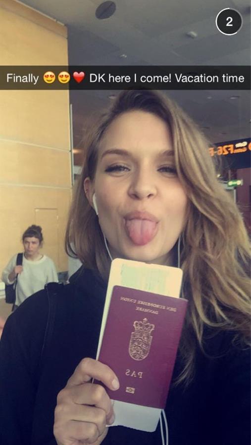 Josephine Skriver taking a selfie