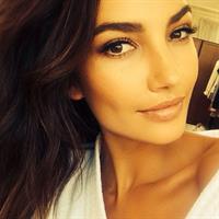 Lily Aldridge taking a selfie