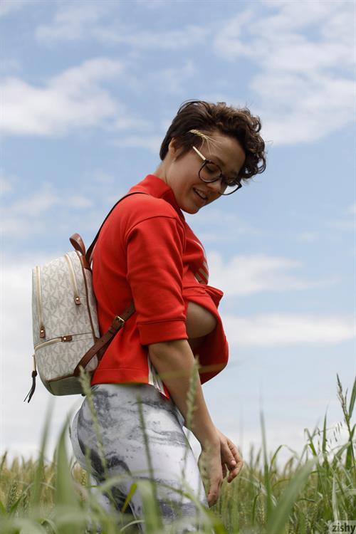 Sabrina Nichole in Leggings