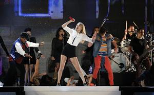 Taylor Swift Capital Radio Summer Time Ball at Wembley Stadium in London - June 9, 2013 