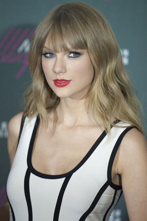 Taylor Swift Much Music Video Awards at Much Music in Toronto, Canada - June 16, 2013 