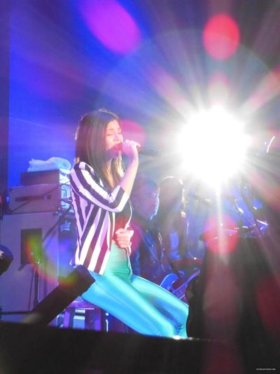 Victoria Justice - Performance at Concord 6/23/2013