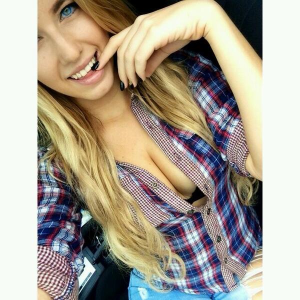 Maria Doroshina taking a selfie