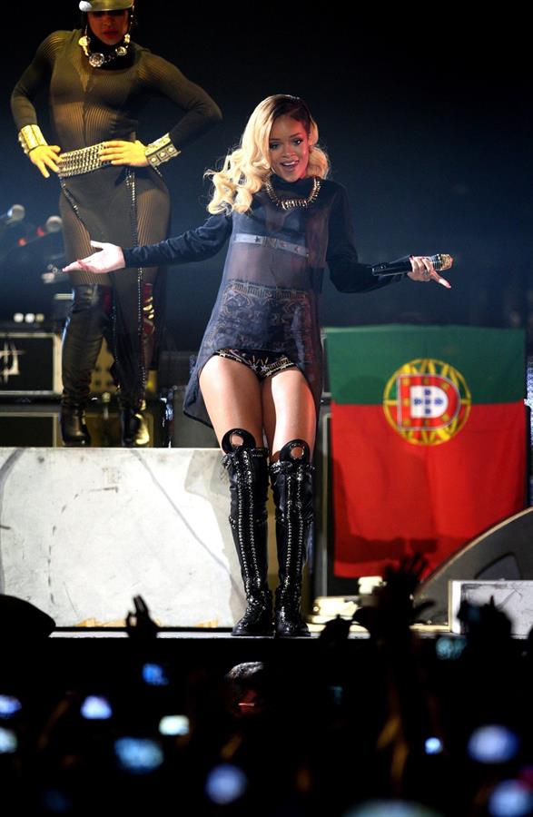 Rihanna performs live on stage at Pavilhão Atlântico in Lisbon on May 28, 2013