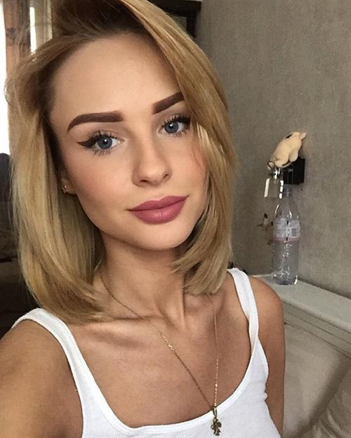 Ksenia Girnik taking a selfie