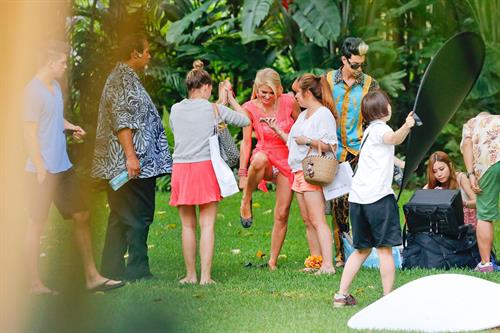 Paris Hilton At a photoshoot in Honolulu, Hawaii (June 1, 2013) 