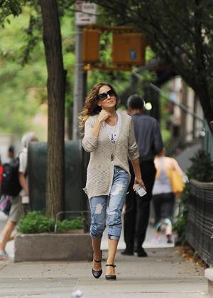 Sarah Jessica Parker Takes her children to school in New York City (May 23, 2013) 