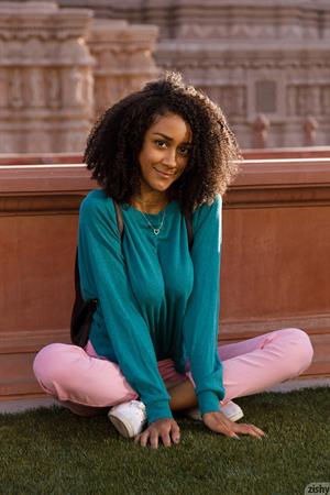 Georgia in Pink Jeans