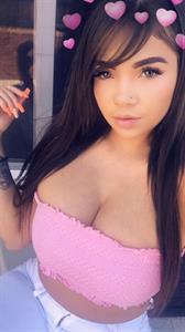 Cassidy Banks taking a selfie