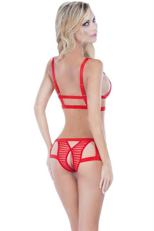 Tami Donaldson in lingerie - ass