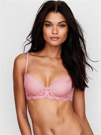 Daniela Braga in lingerie