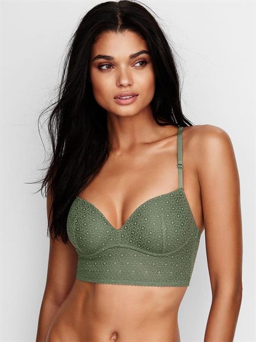Daniela Braga in lingerie