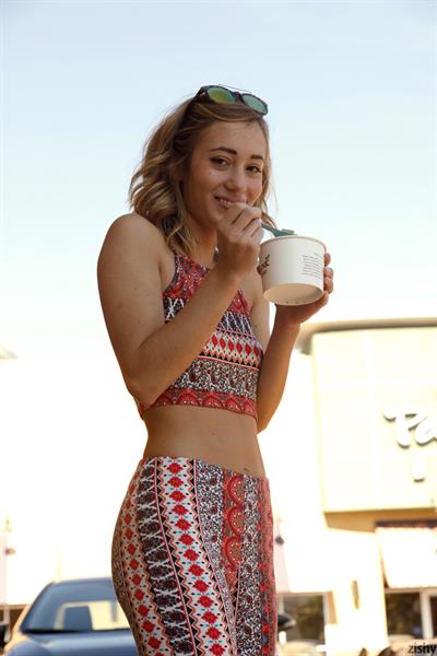 Dallas Mills for Zishy