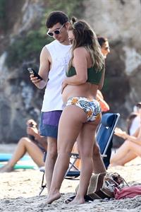 Hilary Duff pregnant in a bikini