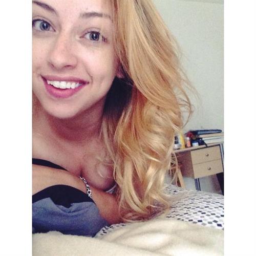 Anna Clendening taking a selfie