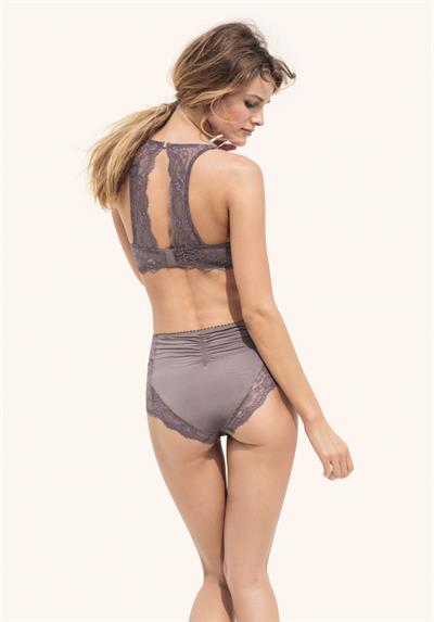 Edita Vilkeviciute in lingerie - ass