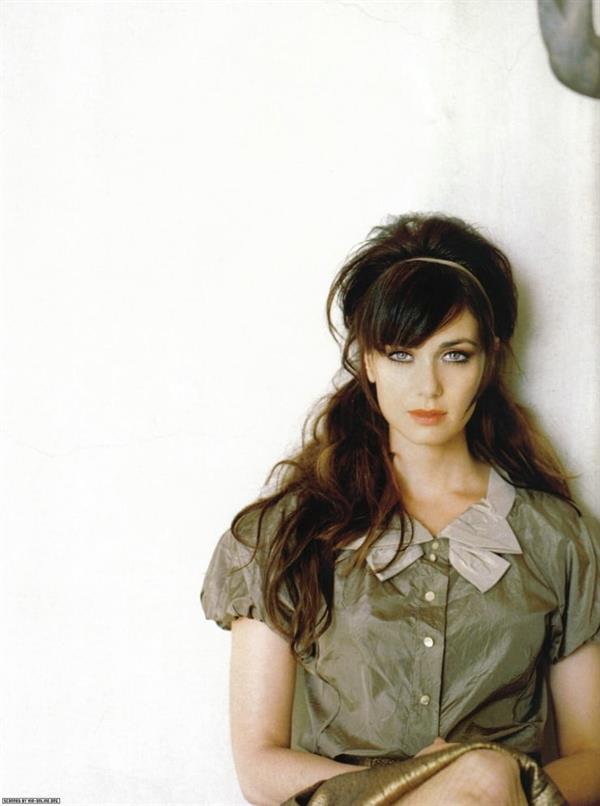 Mia Kirshner