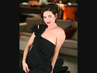 Amelia Heinle