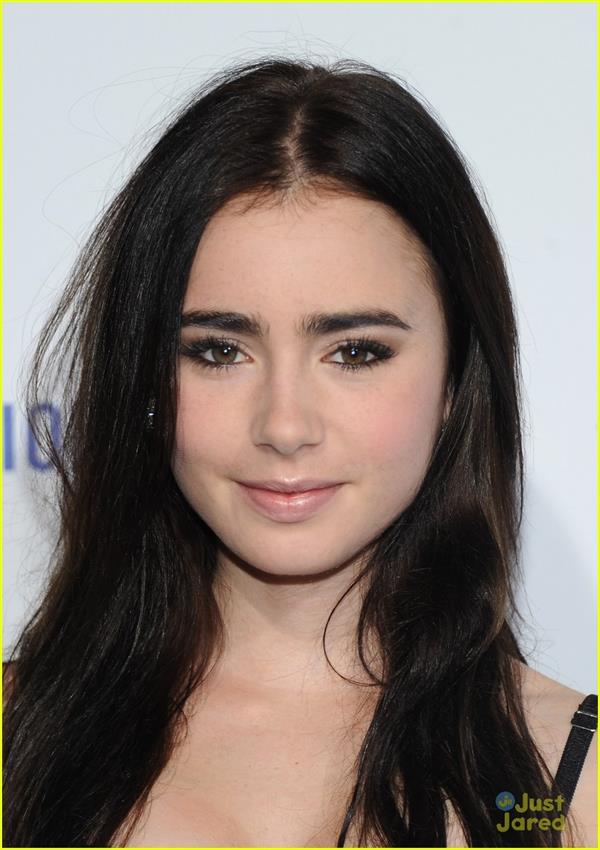 Lily Collins