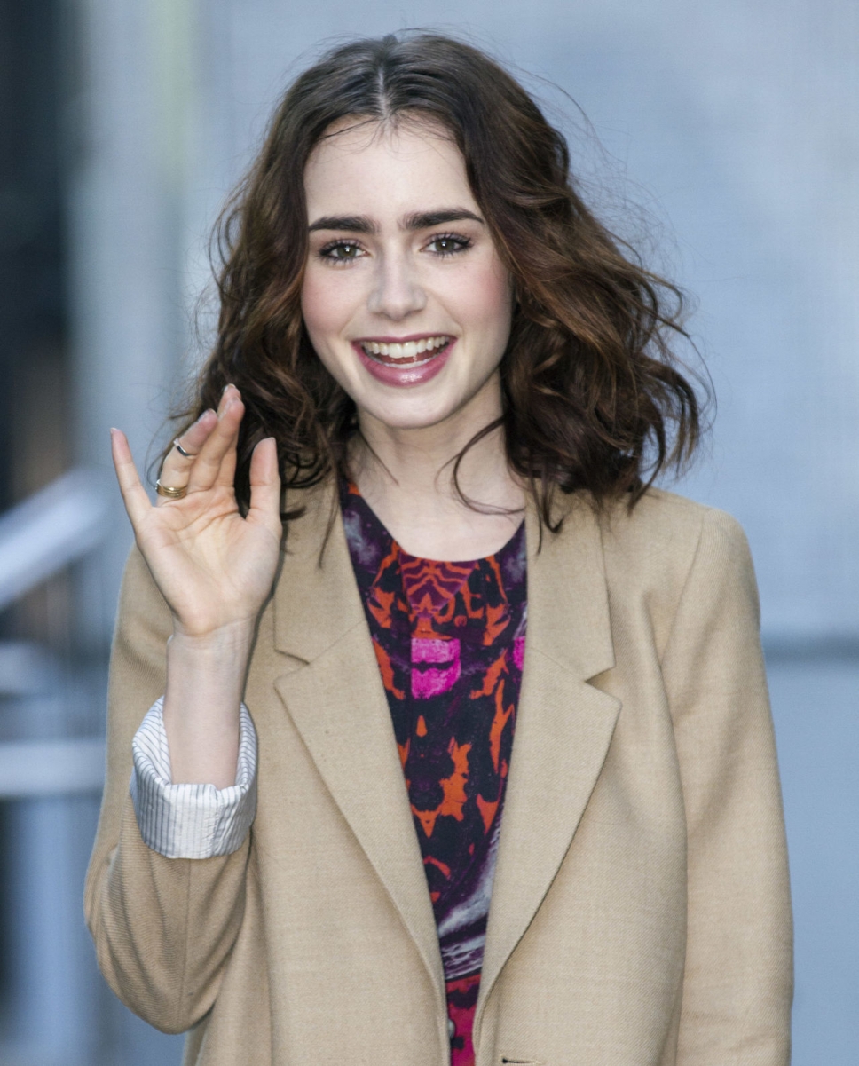 Lily Collins Pictures